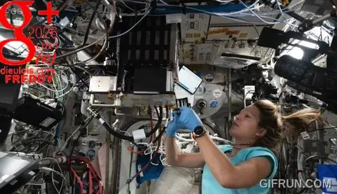 Sophie Adenot & Jessica Meir blog dieulois