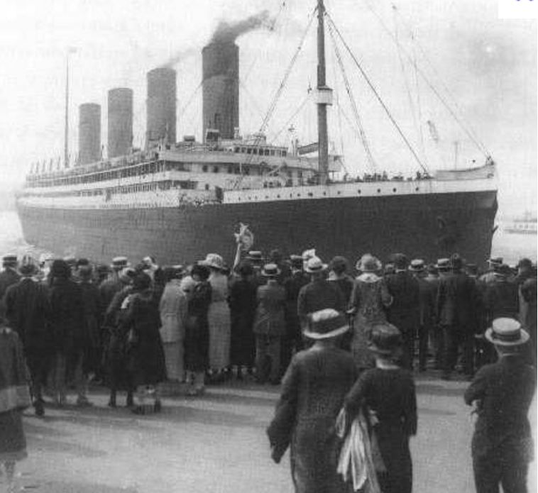 RMS OLYMPIC 1916 SISTERSHIP OF TITANIC DIEULOIS